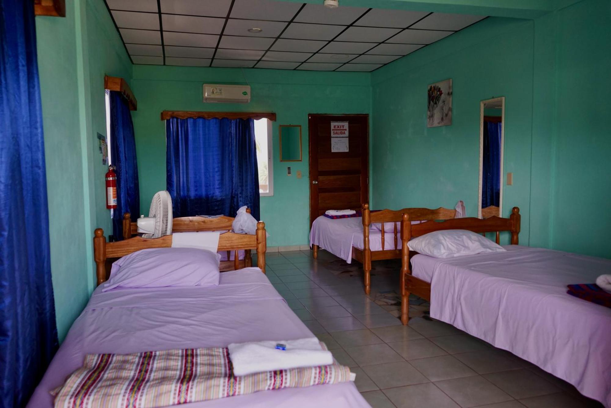 Hilltop Horizon Guesthouse San Ignacio Bagian luar foto