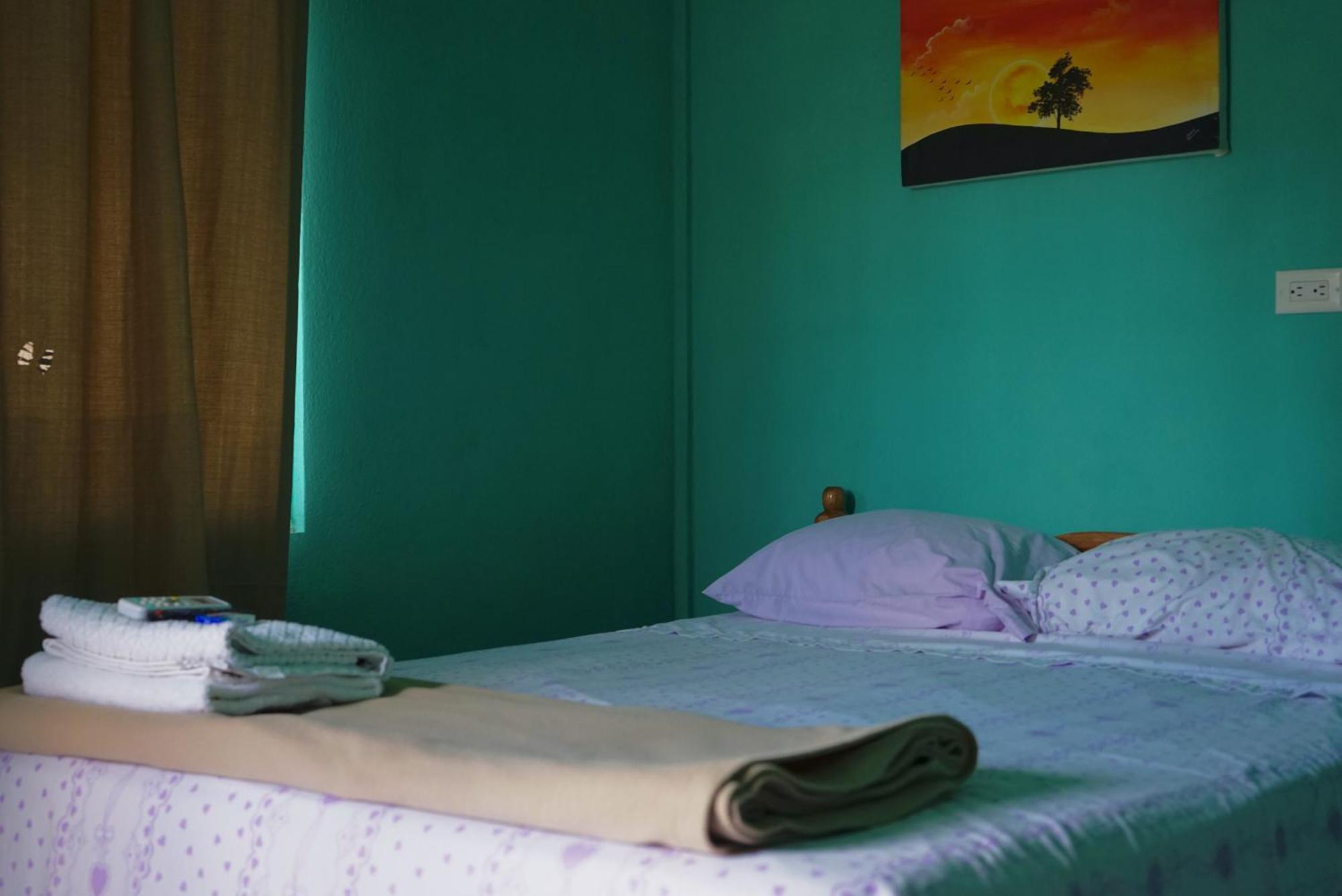 Hilltop Horizon Guesthouse San Ignacio Bagian luar foto